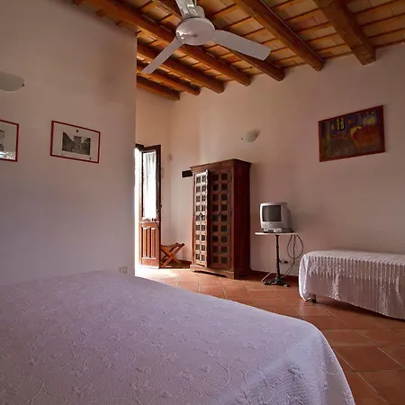 Case Colomba Hotel Buseto Palizzolo